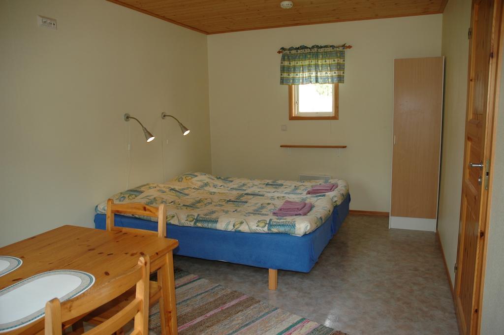Gaestgard Christiansund Hotel Eckero Room photo